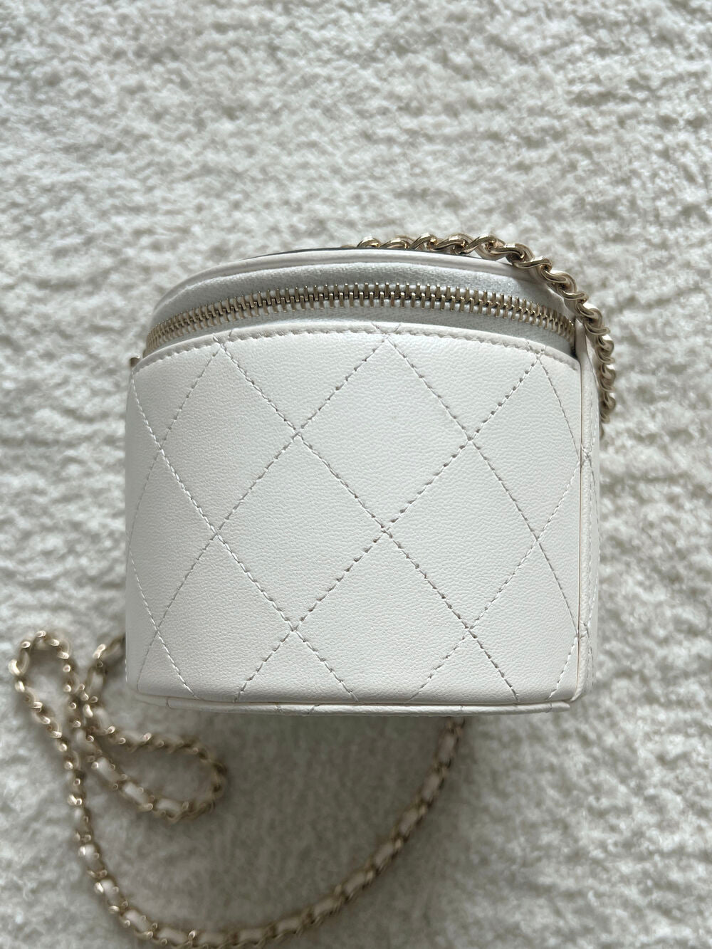 CHANEL CC LOGO VANITY CROSSBODY BAG