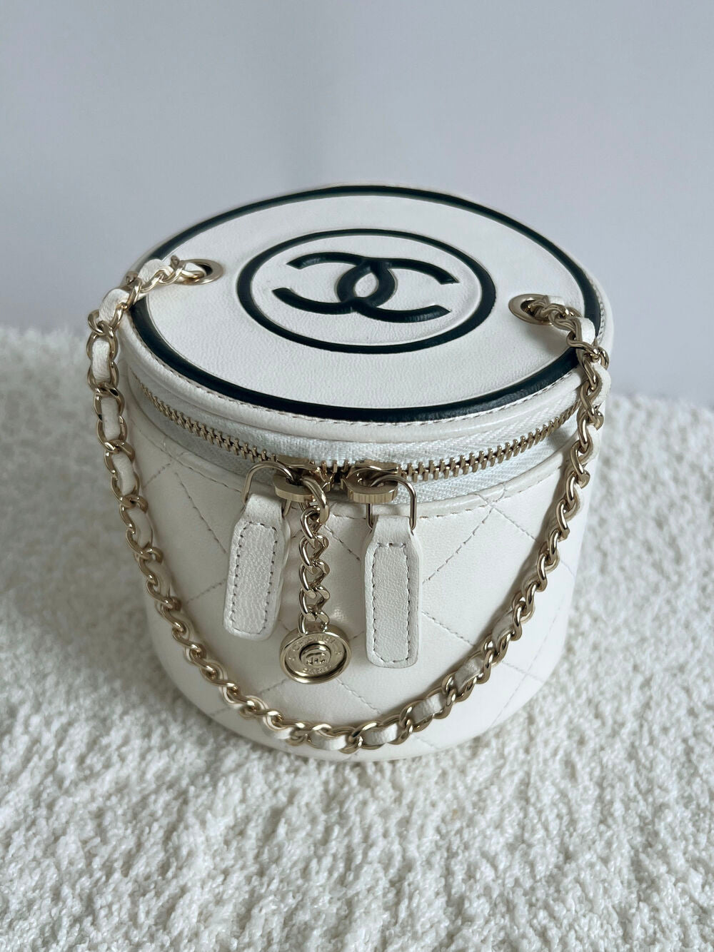 CHANEL CC LOGO VANITY CROSSBODY BAG