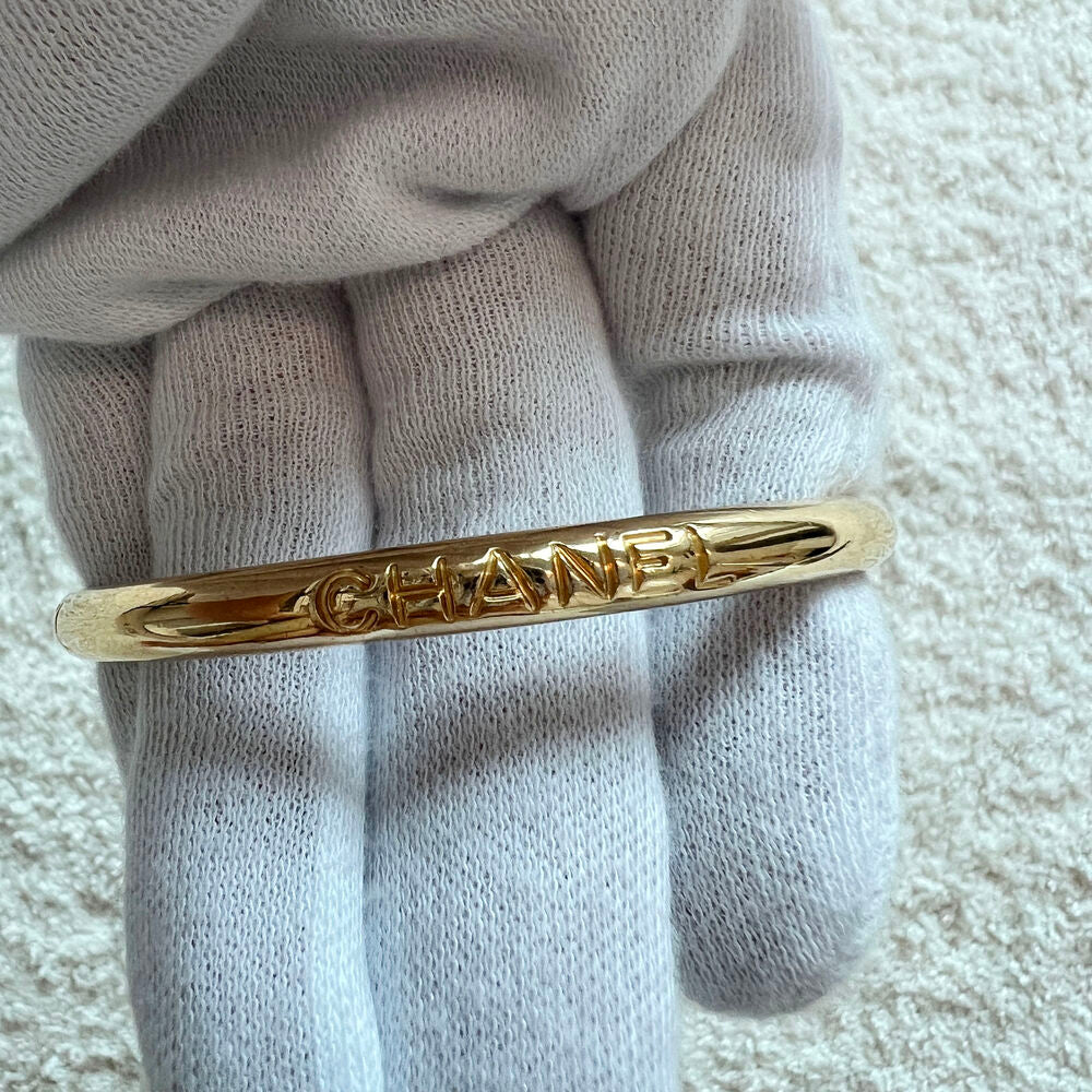 CHANEL VINTAGE LOGO BANGLE