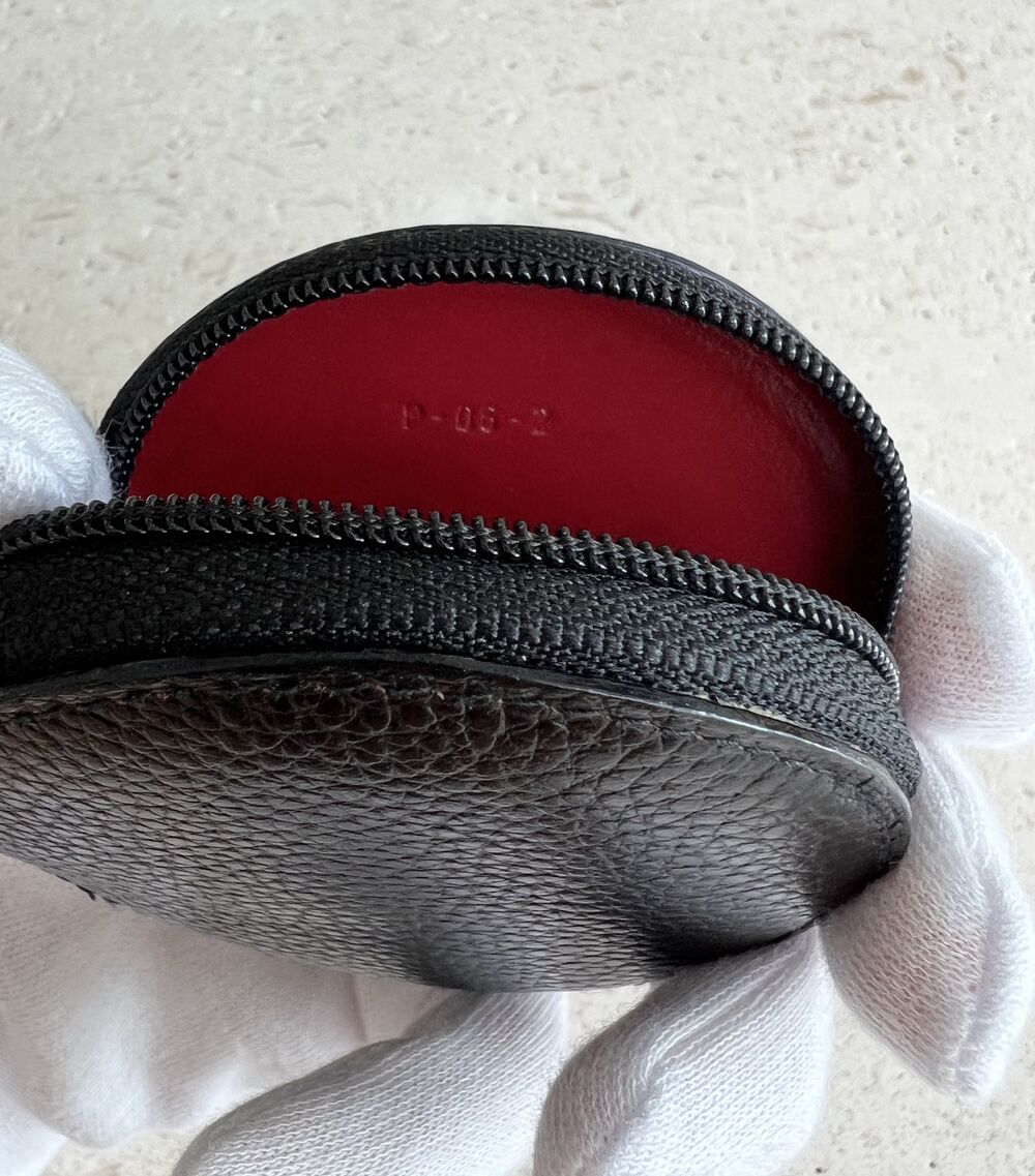 OLD CELINE ROUND COIN PURSE