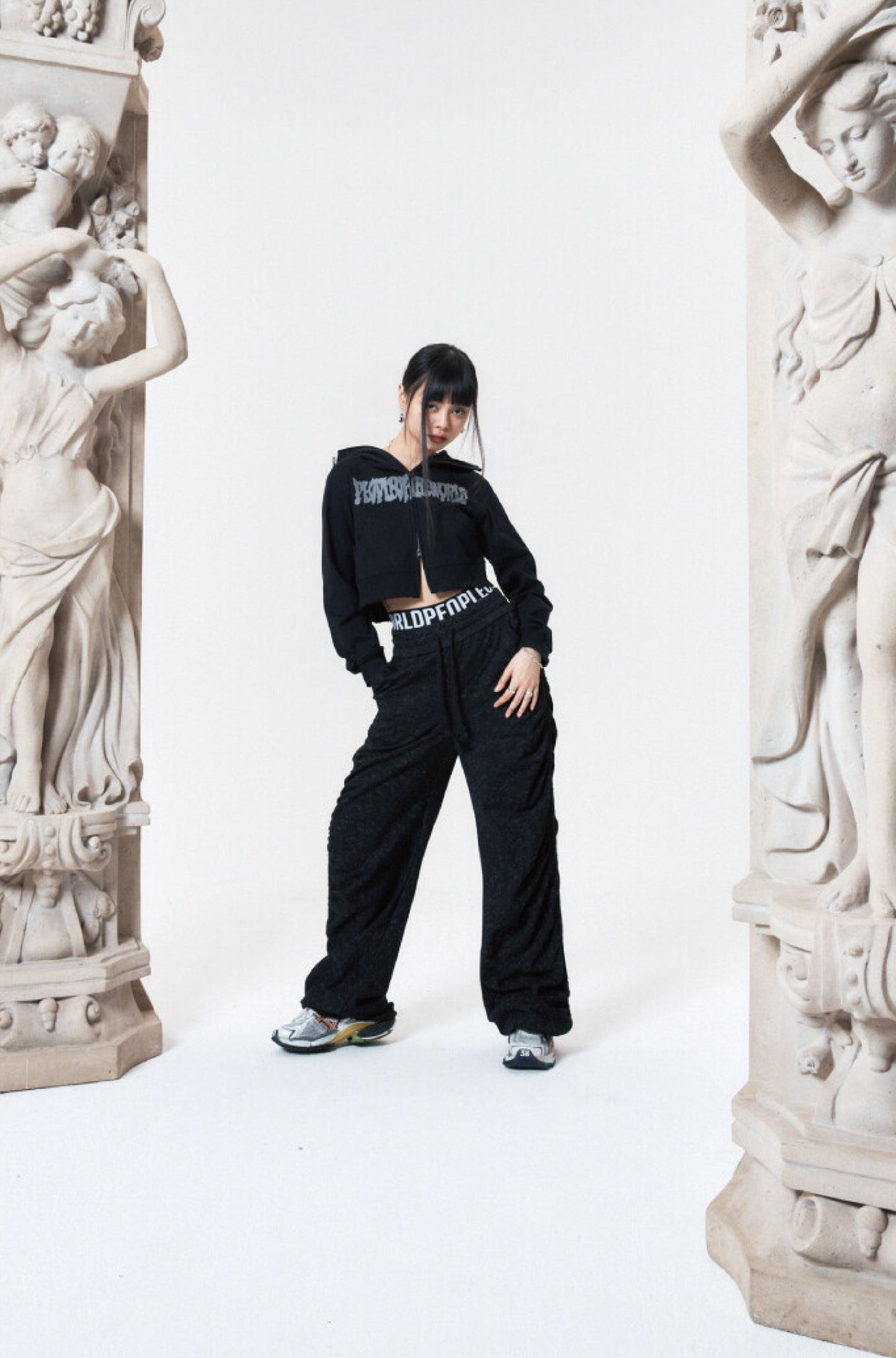 PEOPLE OF THE WORLD SHIRRING WIDE BANDED PANTS BLACK