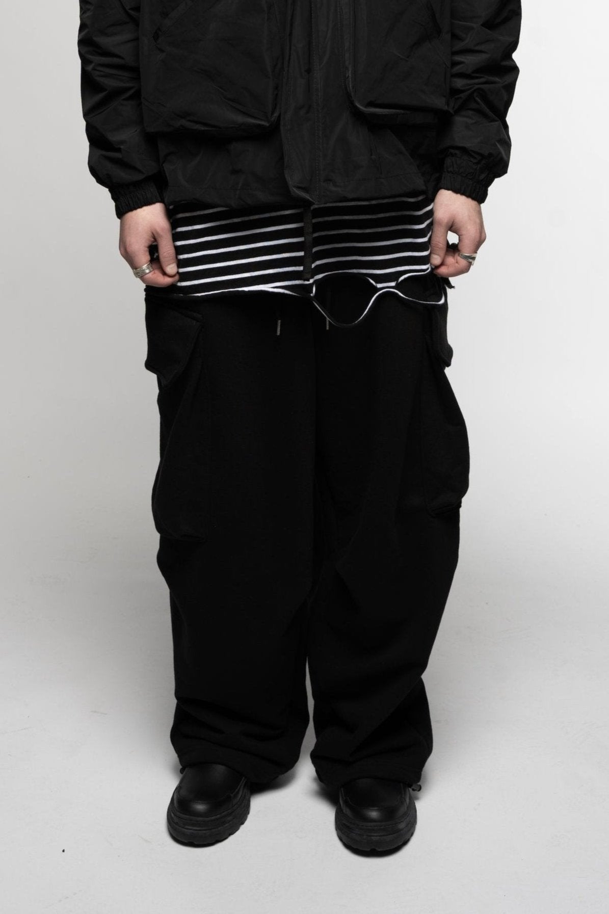 CARGO SWEAT PANTS BLACK