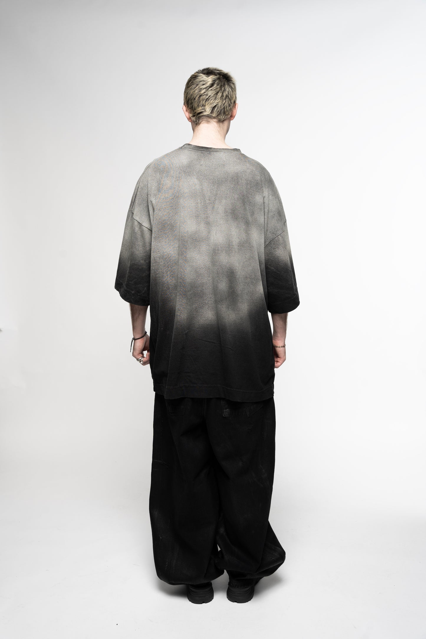 OVERSIZED GRADATION DYED T-SHIRTS