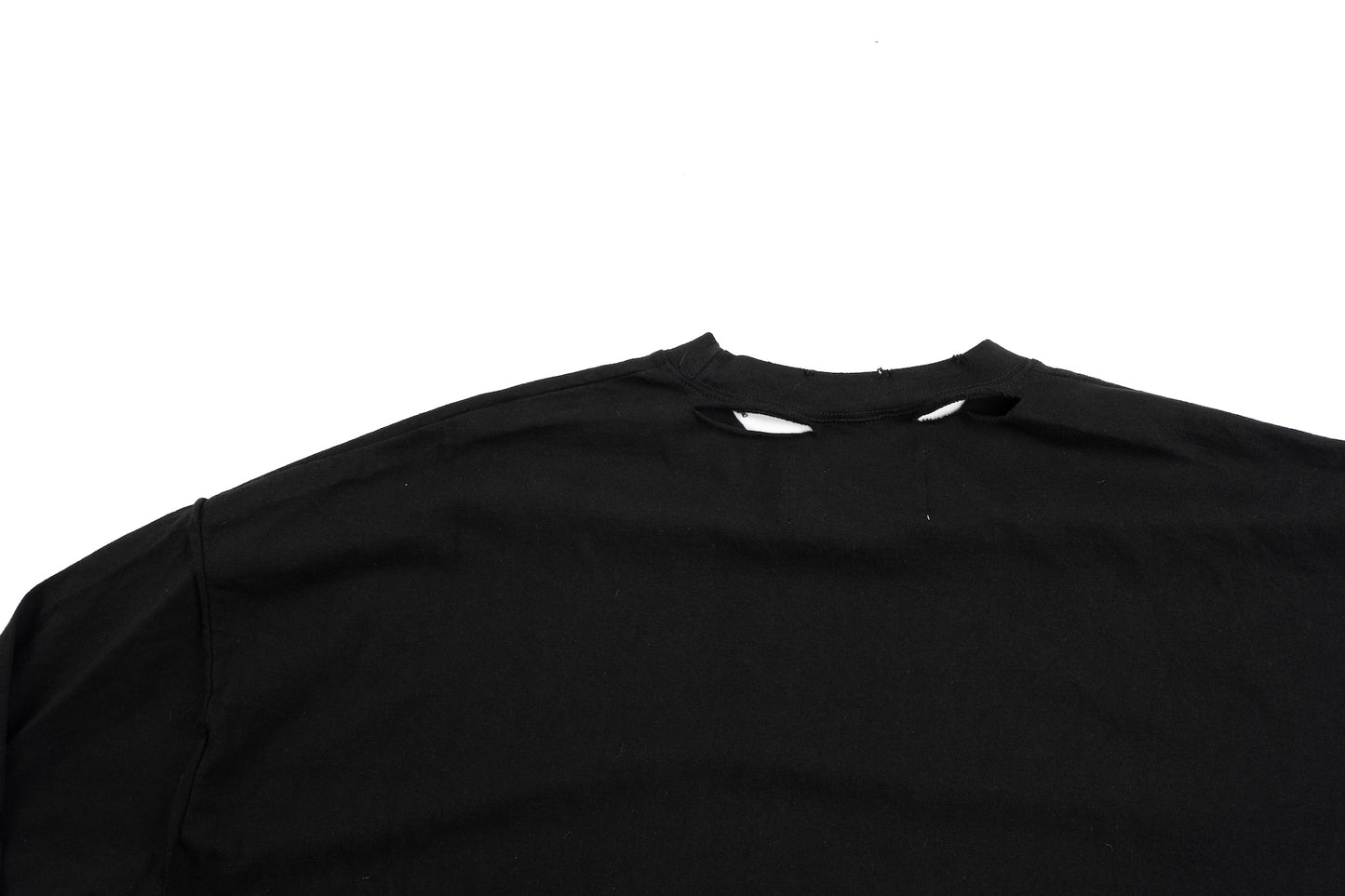 DISTRESSED LONG SLEEVE BLACK