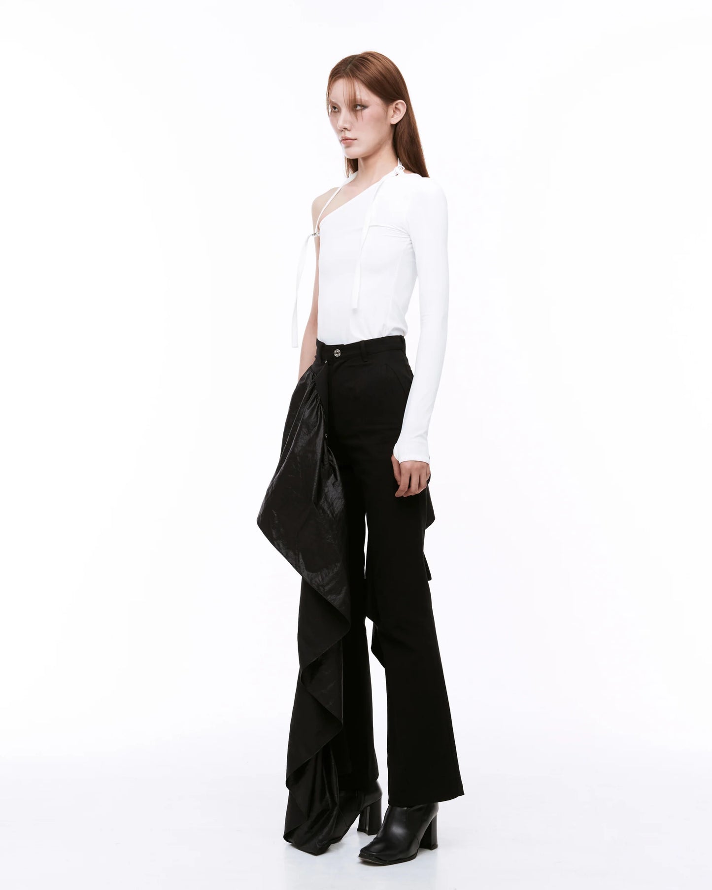 ARTSDEBASE DRAPING BOOT CUT PANTS BLACK